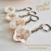 Angel Aura Quarz Geode | Schlüsselanhänger - thatspiritualshop.de