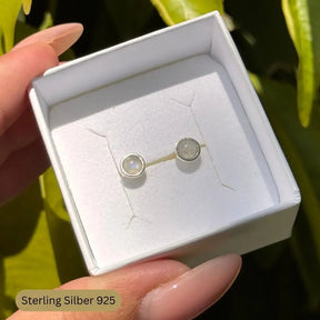 REGENBOGEN MONDSTEIN OHRSTECKER - thatspiritualshop.de