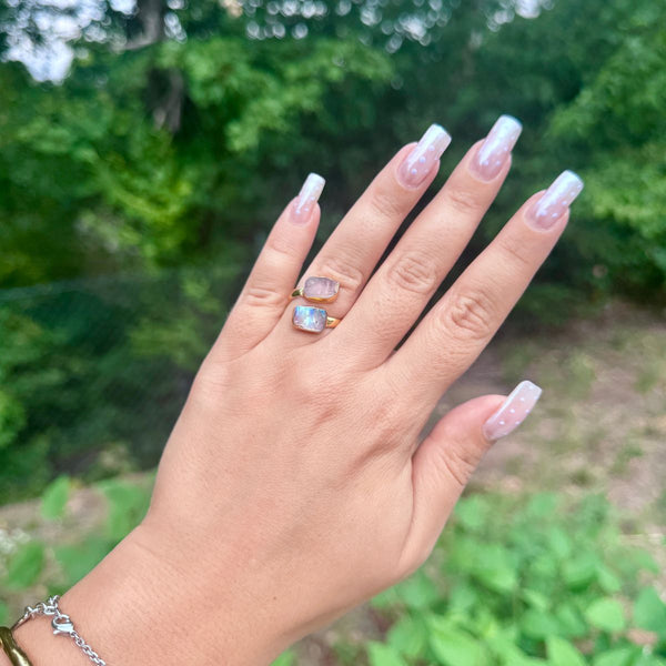 VENUS ENERGY RING Regenbogen Mondstein und Rosenquarz - That Spiritual Shop